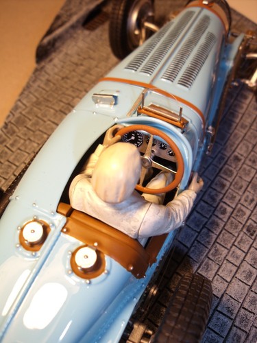 1/18 FIGUR HUGH CONWAY DRIVING VROOM BEMALT FÜR CMC AUTO UNION D - Bild 9 von 11