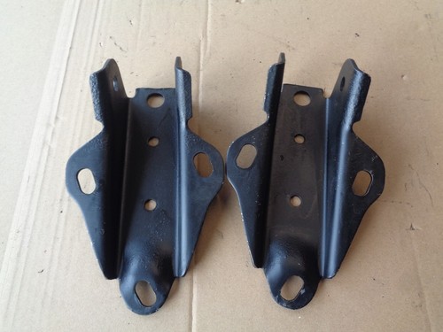 Fiat 850 Spider Sport Coupe Halteblech Hinterachsschwinge Halter Hinterachse SET