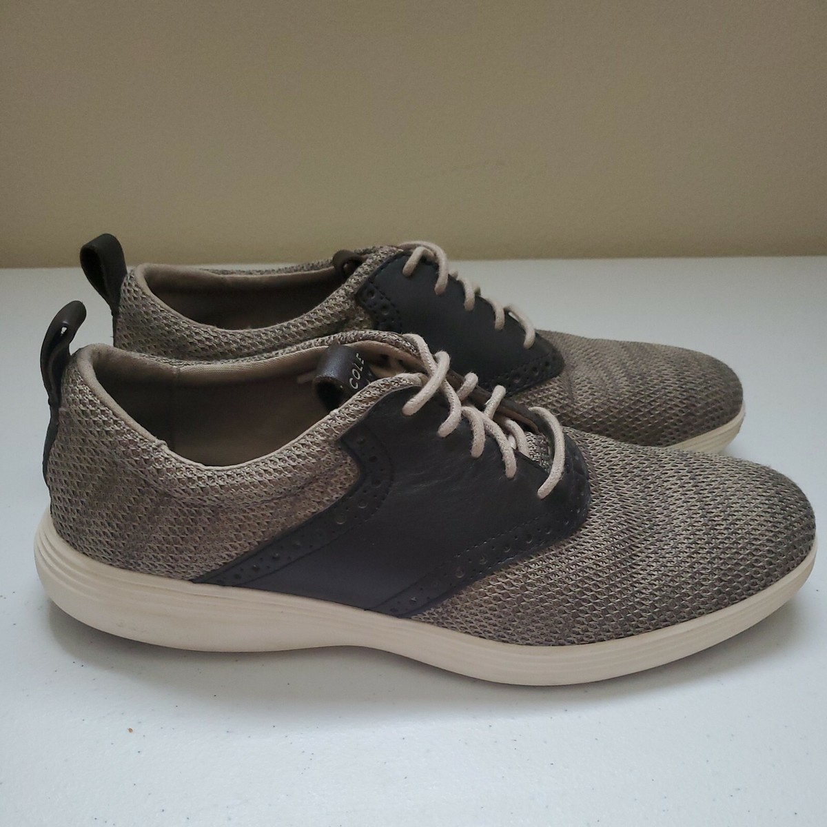 Cole Haan Men display picture 3