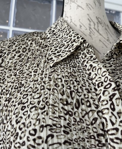 MARKS & SPENCER Women's Leopard Print Short Sleeve Button Up Blouse UK 22 US 18 - Picture 4 of 13