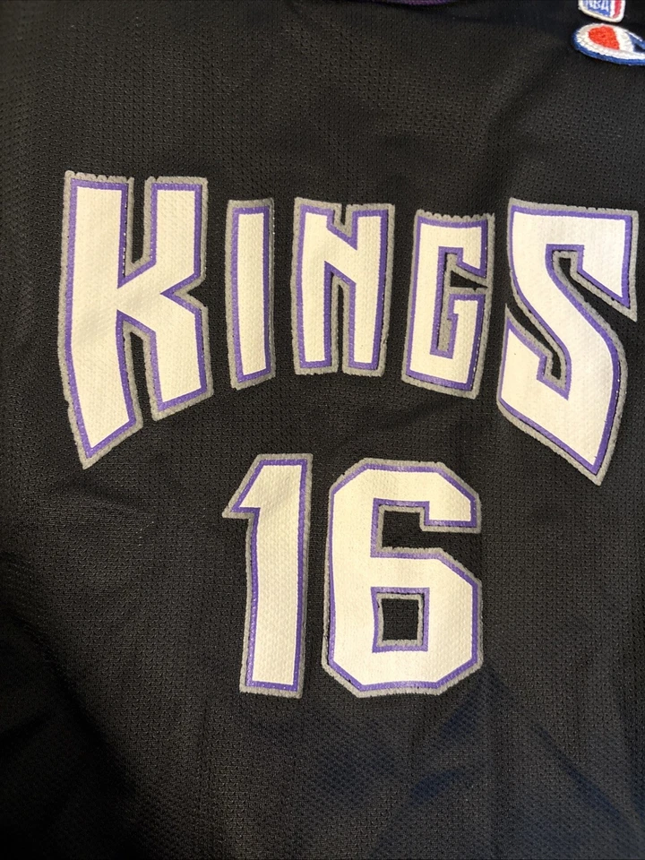 Camiseta vintage años 90 Peja Stojaković Sacramento Kings talla niños LG Foto 3 de 4