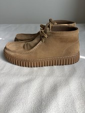 Men  s Clarks Torhill Hi Chukka Boot Dark Sand Suede - Size 10.5