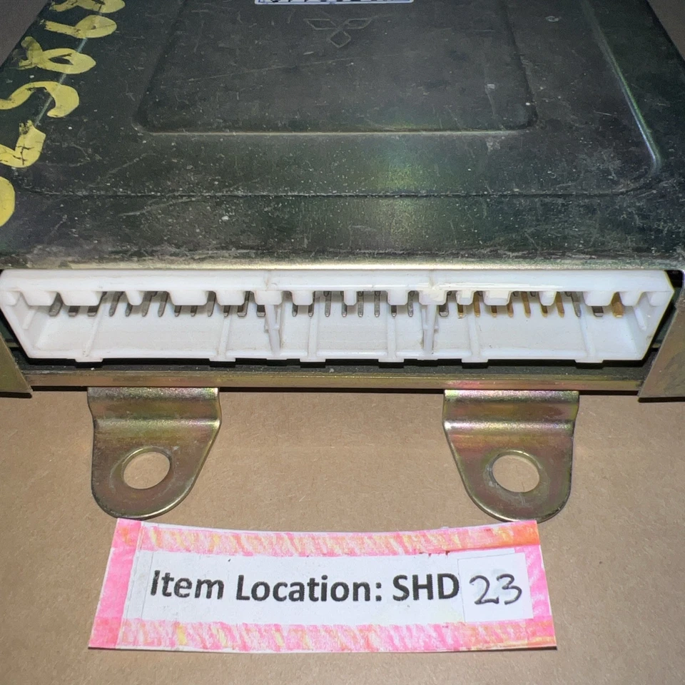 1995 MITSUBISHI EXPO ELECTRONIC ENGINE CONTROL MODULE MD302440 - Image 2 of 4