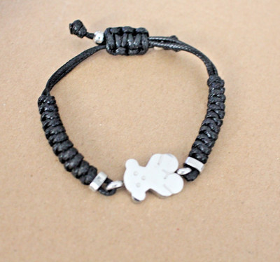 Tous Sweet Dolls Armband mit einem Bären-Motiv   schwarzer Kordel  (NKD-19)