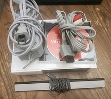 Nintendo Wii Launch Edition White Console RVL-001  - Works Great w/ Netflix CD