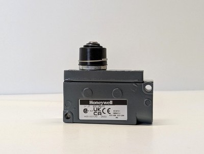 Honeywell Endschalter Grenztaster BZE7-2RN-PG mit Stiftstößel