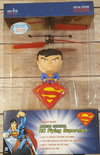 DC Comics Motion Control RC Flying Superman USB Cable Charge 6+ Indoor Use Only - Picture 7 of 9