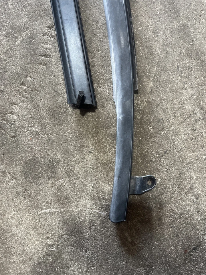 OEM Genuine Front RH Side Door Weatherstrip Belt for Nissan 370Z - Image 3 of 3