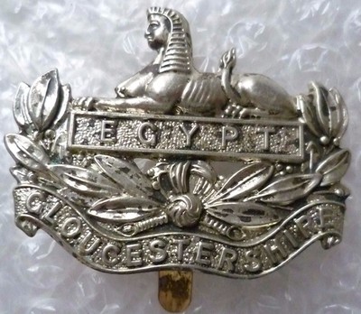 Gloucestershire Regiment Mützenabzeichen weiß Metall Schieber Hersteller Munition UK - neu Metall