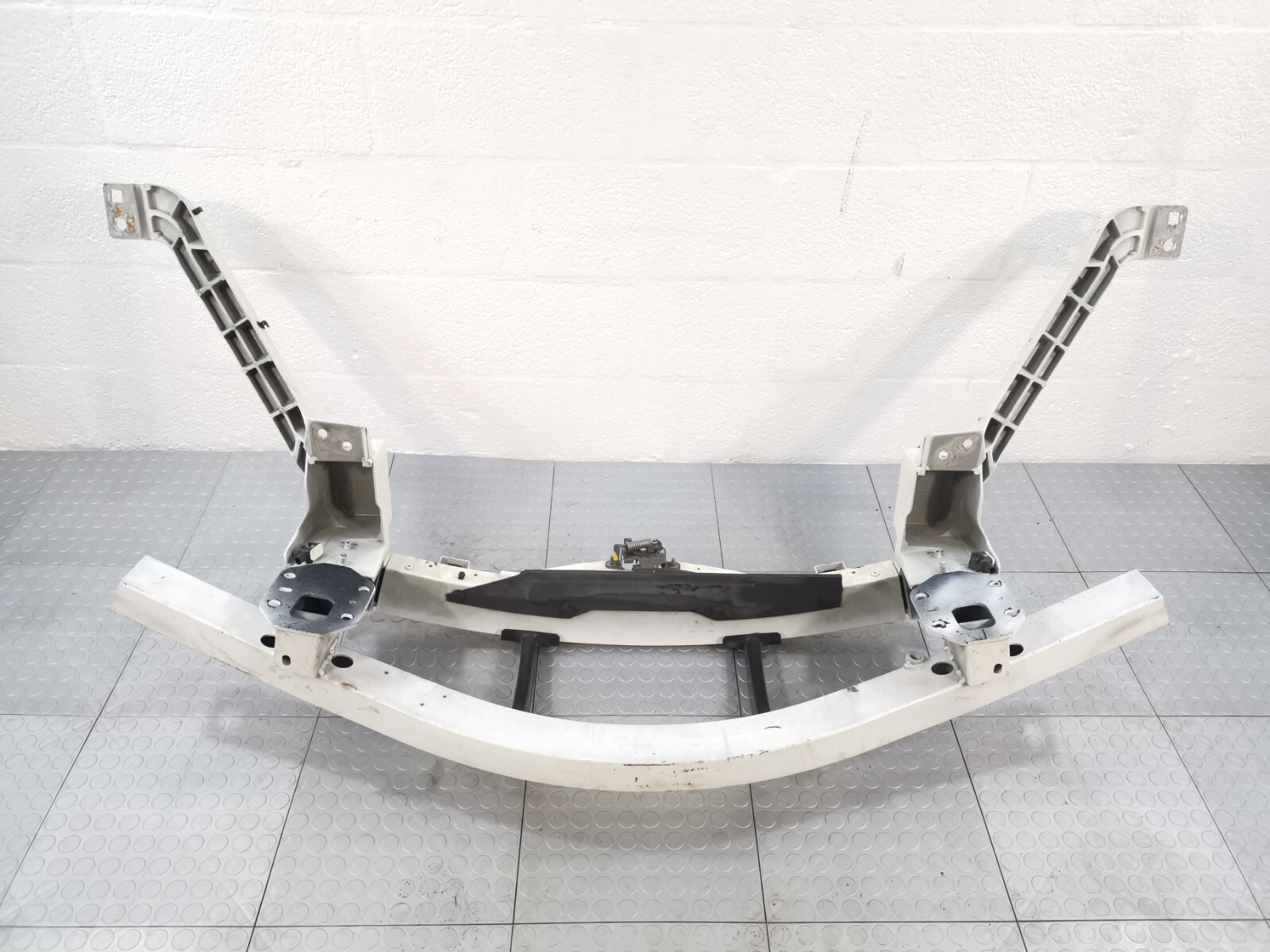 2015 Maserati QUATTROPORTE FRONT RADIATOR SUPPORT CRASH PANEL