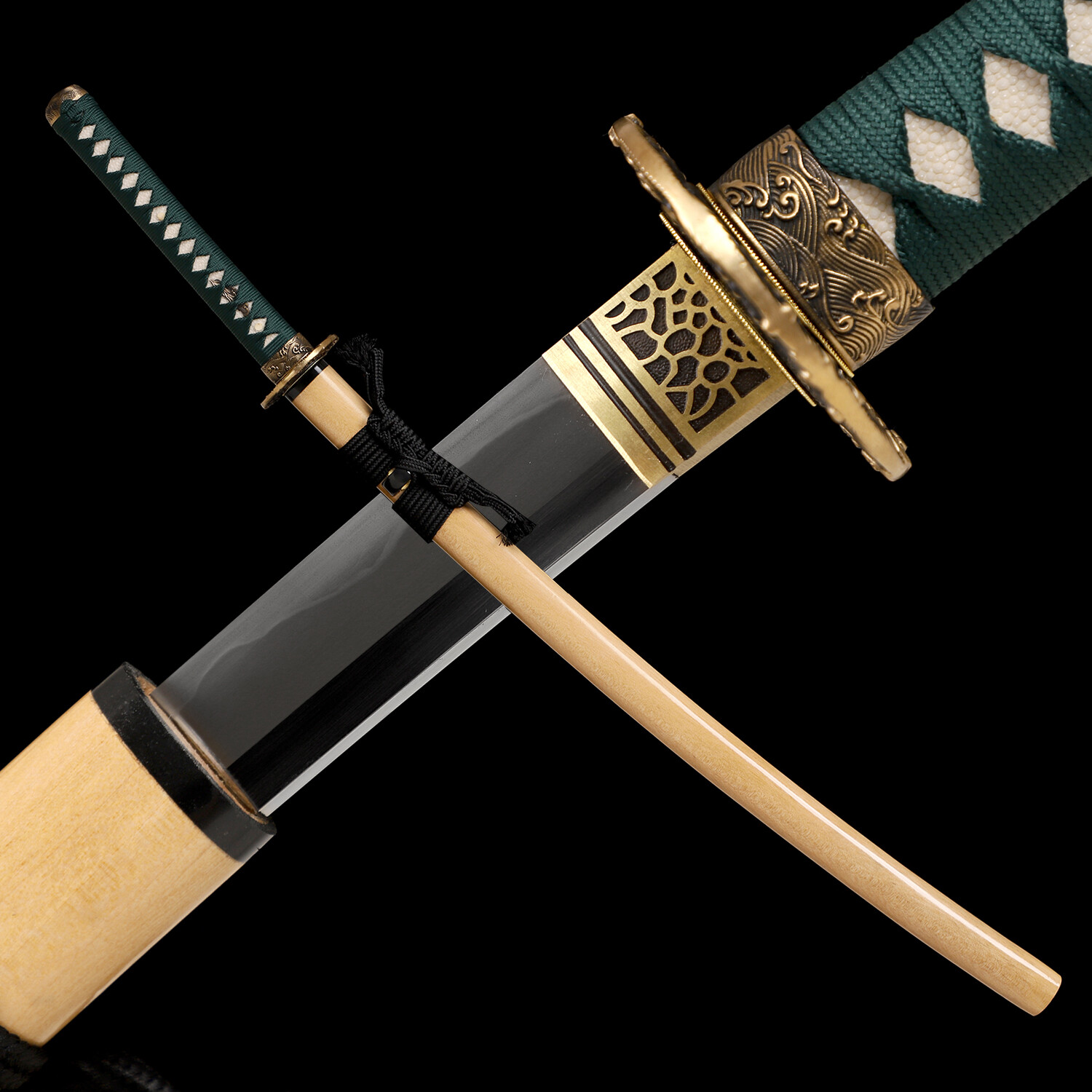 Japanese Katana Sword - L6 Steel Clay Tempered with Real Gunome Hamon Razor Sharp Blade