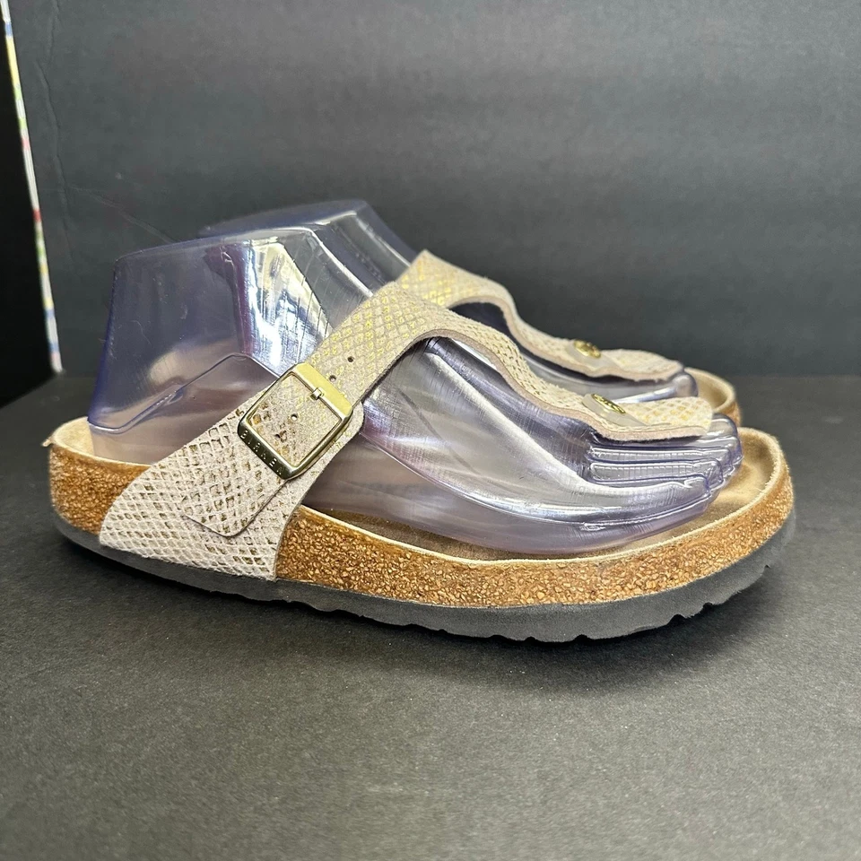Sandalias de Tanga Birkenstock Mujer Talla 37 6-6.5 Giza Serpiente Mágica Escala Dorada Foto 2 de 4