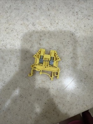 Phoenix Contact Typ UT 2,5 Yellow Terminal Block 1000V 2.5mm OF 4 100 quantity  
