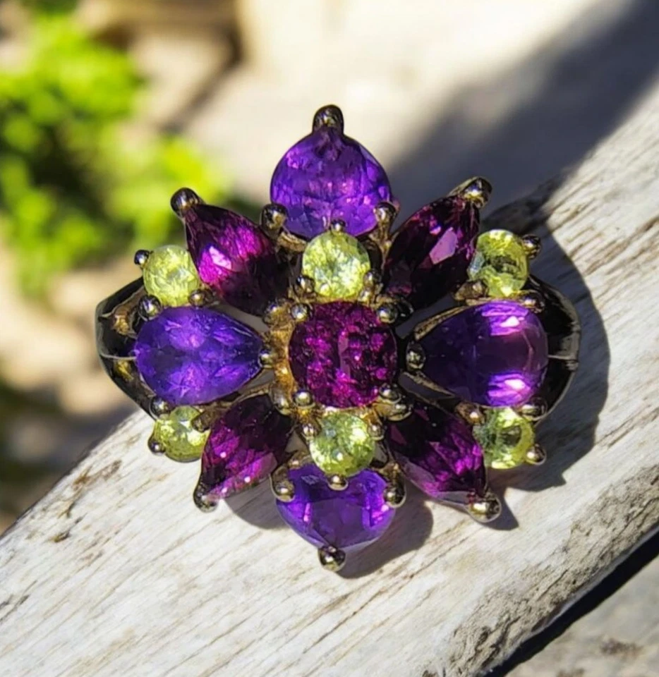 Anel peridoto granada ametista ouro 10k • Anel de coquetel cluster • Tamanho 9 natural - Imagem 2 de 4