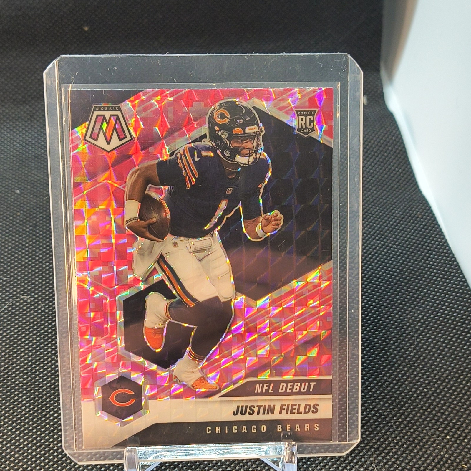 Panini 2021 Mosaic Football Justin Fields NFL Debut Rookie #242 Pink