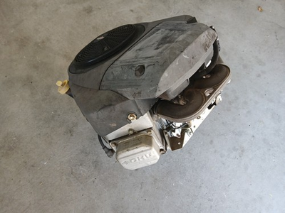#ad 1quot; Shaft Briggs amp; Stratton 26hp Professional Series ENGINE MOTOR 44P777 0027 G1 $600.00