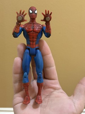 ToyBiz Marvel Legends Magnetic Hands Spider-Man 6 “ Action Figure