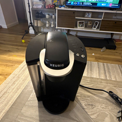Keurig K-Select Black Pod Coffee Machine, K-Cup Compatible, Digital Controls