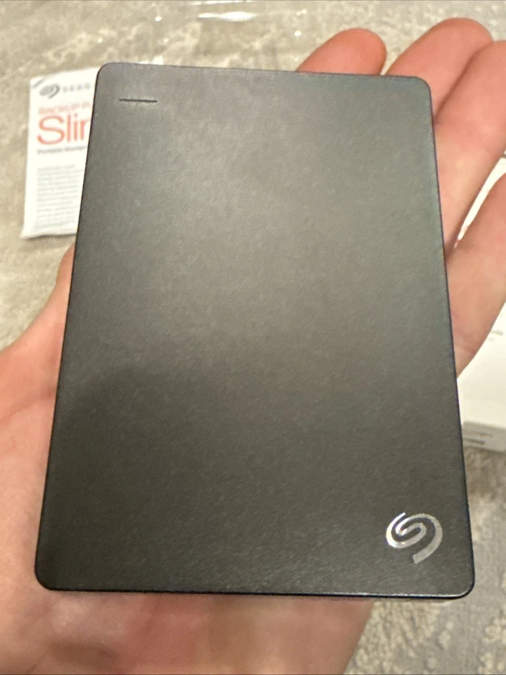 Seagate Backup Plus Slim 1TB External Hard Drive STDR1000100 - Image 4 of 4