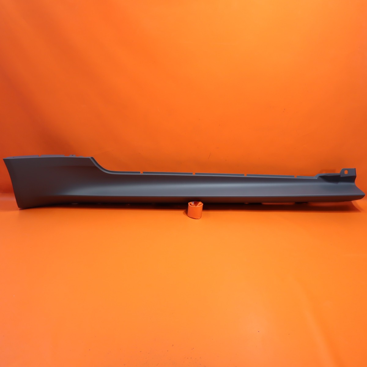 Aston Martin DB12 2024-2025 Right Rocker molding