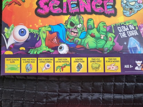 Weird Science Create a Zombie Science Set Glow In The Dark - Picture 3 of 4