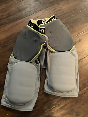 Short De Compression McDavid Football – Gris, Taille XL, Avec 5 Tampons, Excellent état