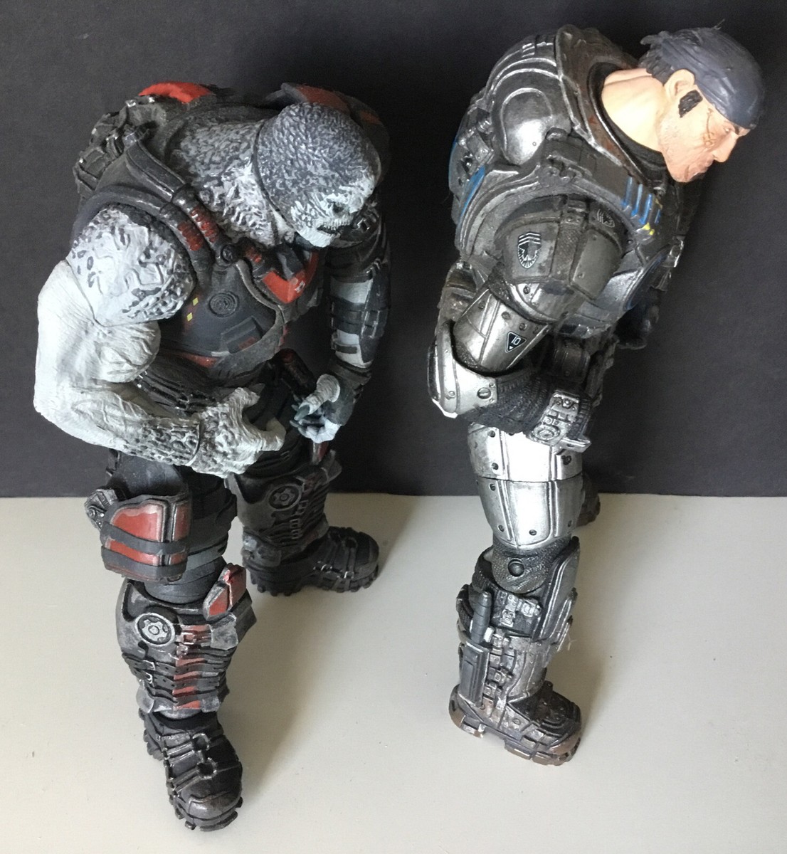 NECA Set Of 2 Gears of War Locust & Marcus Fenix 7” action figures