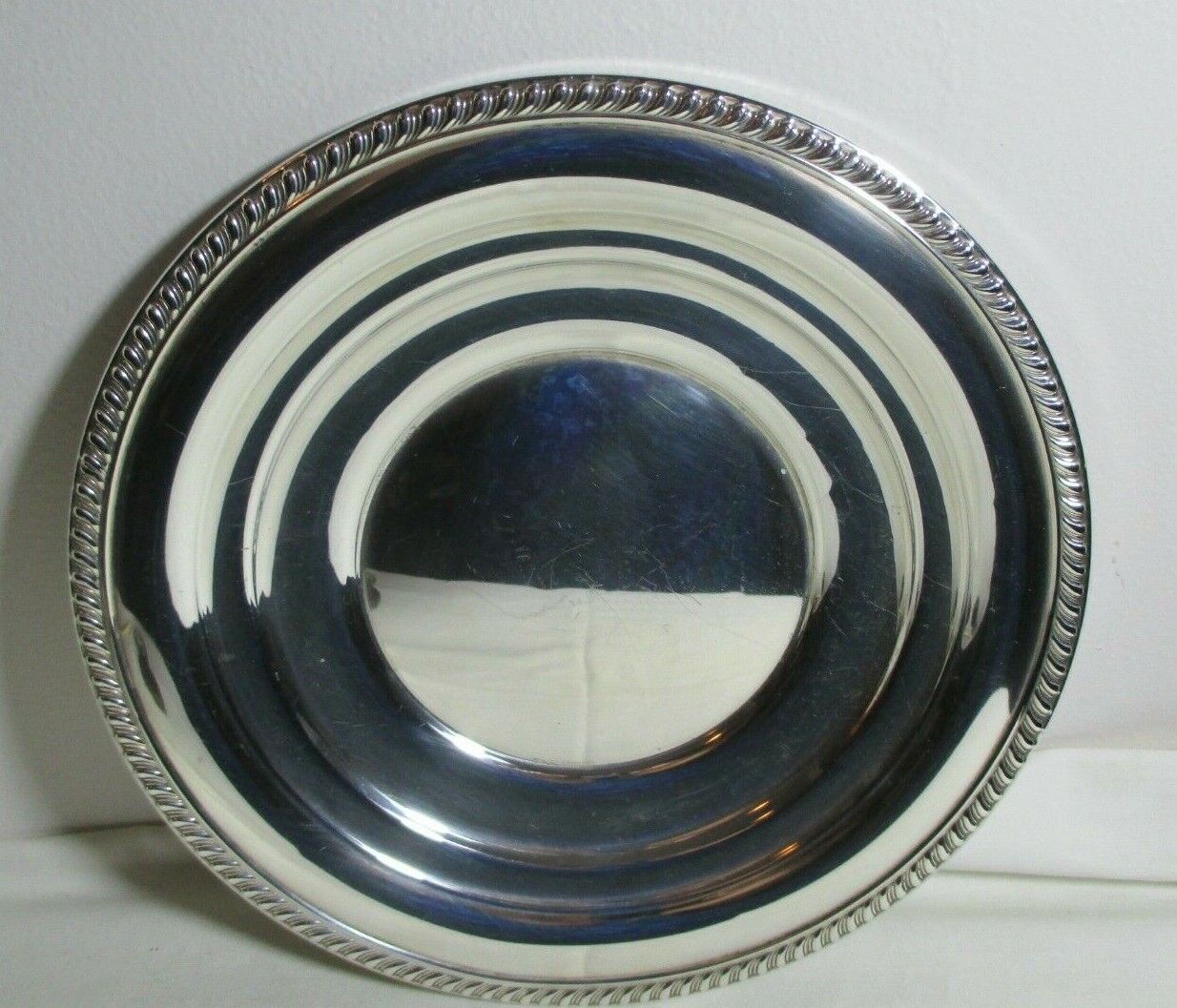 JE Caldwell Sterling Silver Round Serving Tray 9 3/4" Gadroon Rim #125293