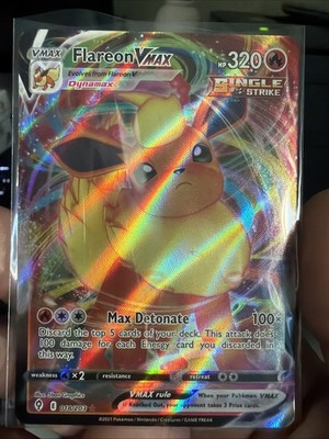 Pokémon TCG Flareon Vmax SWSH07: Evolving Skies 018/203 Ultra Rare