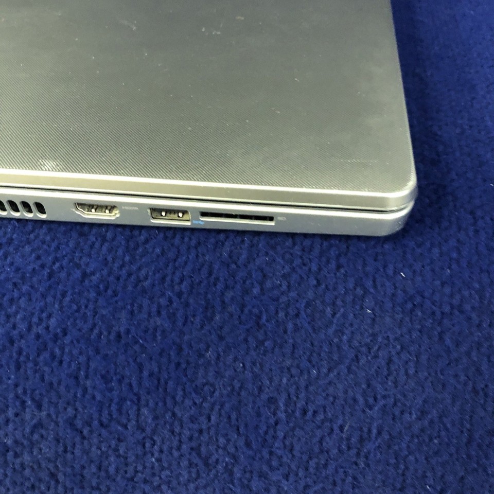 Dell Inspiron 5555, AMD A10-8700p, 8gb Ram, 15.6