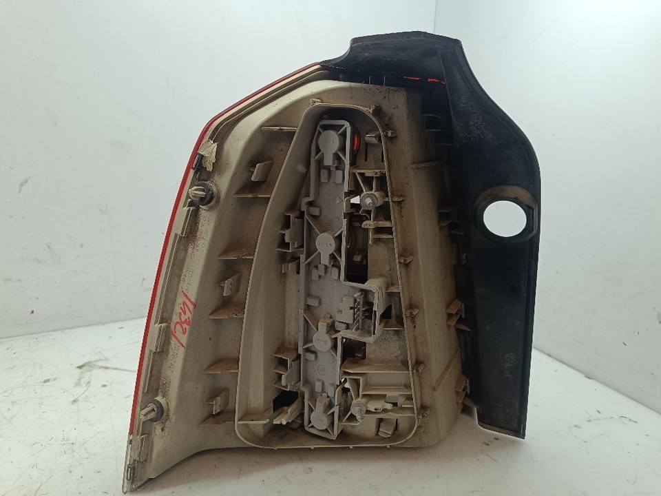 Stop Per STOP FANALE POSTERIORE DESTRO PER OPEL Zafira B 13260854 Z19DTH (05>08 ...