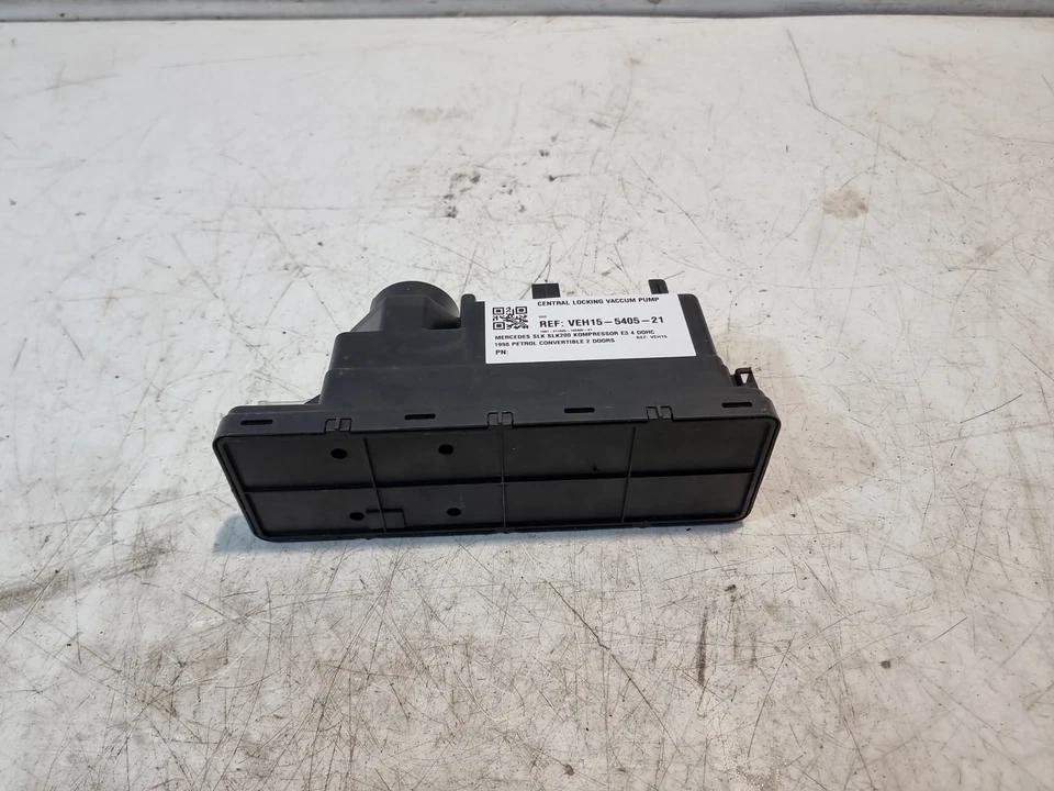 Mercedes SLK Central Locking Vacuum Pump PSE Unit 2.0Petrol 2002 OEM A1708000848 - Image 2 of 4
