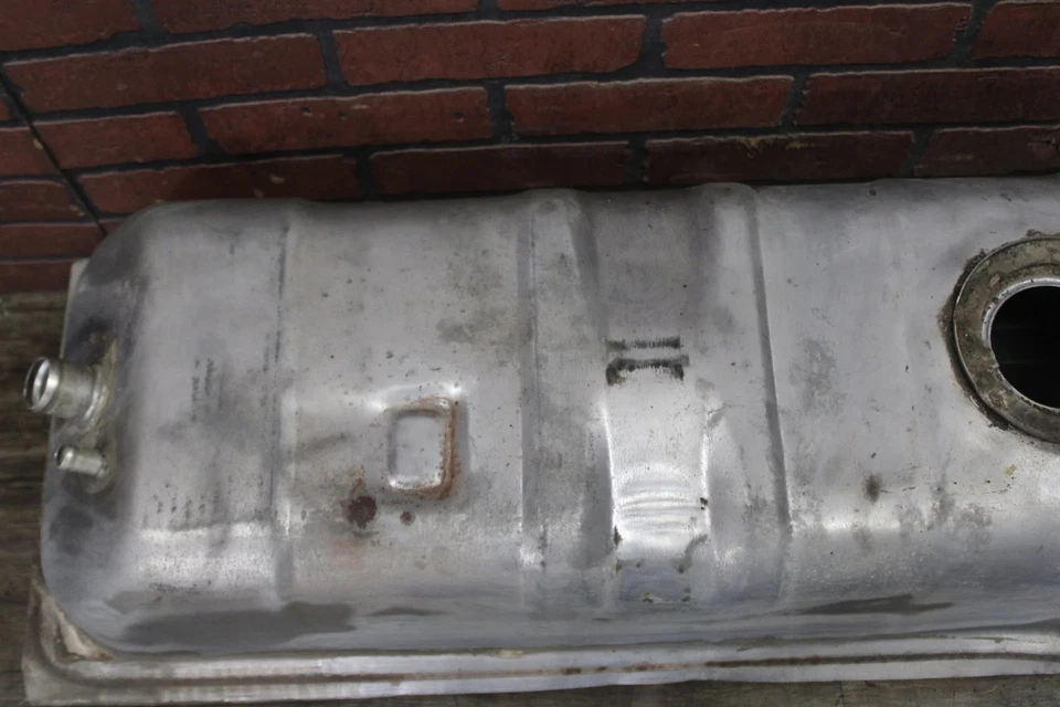 1982-1986 Chevrolet Chevy C10 Fuel Tank Kit Assembly - Image 3 of 4