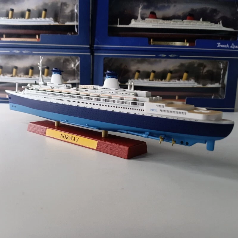 1:1250 Scale Alloy Diecast SS NORWAY Cruise Ship Model Steamboat Collection - Image 2 of 4