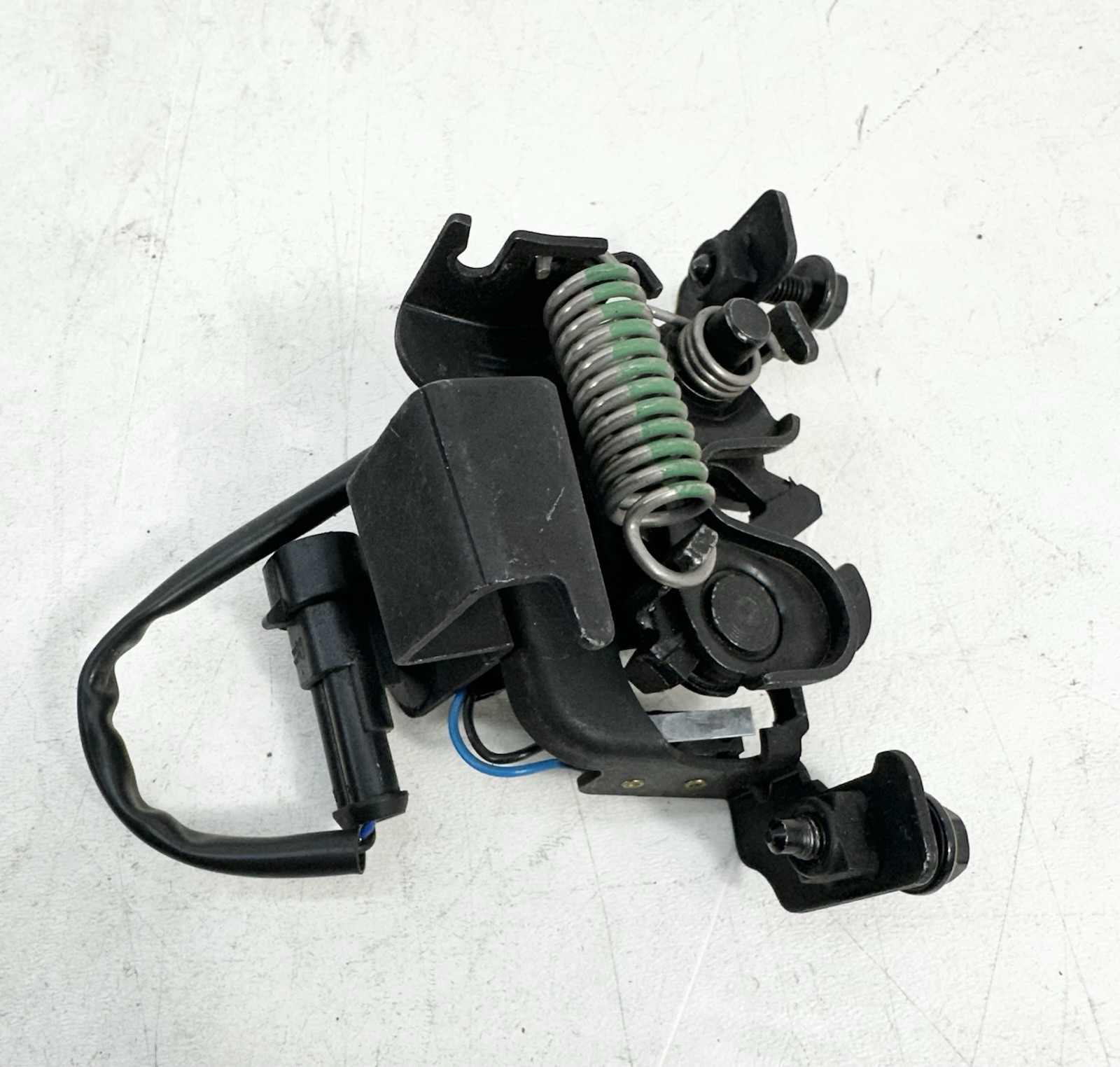 2014-2021 MASERATI GHIBLI FRONT HOOD BONNET LEFT SIDE LOCK LATCH ACTUATOR OEM