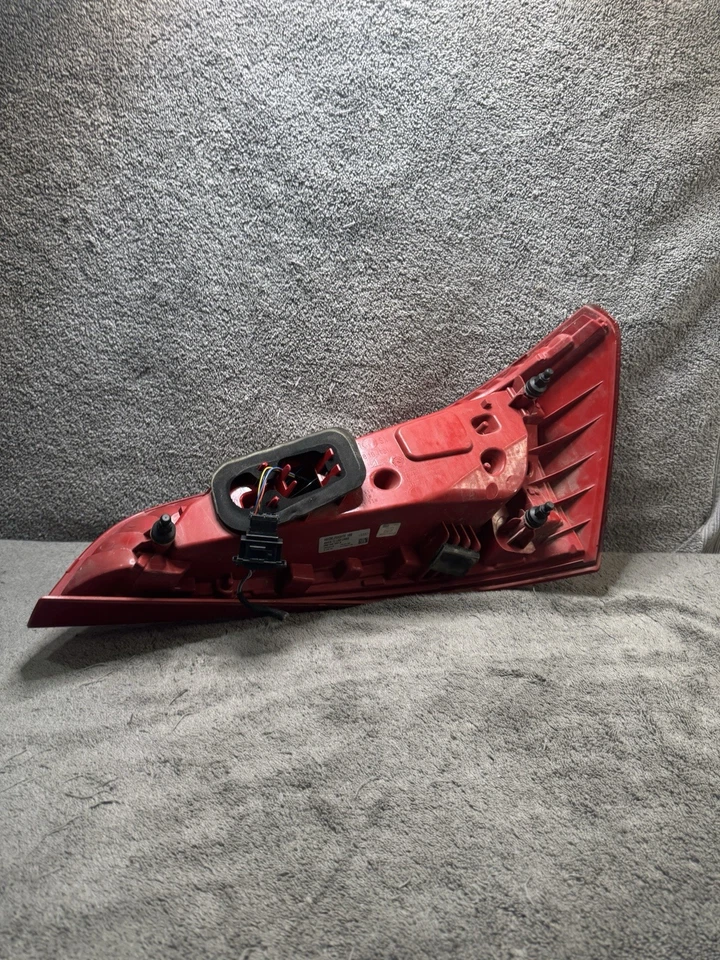 OEM 2009 2010 2011 2012 AUDI Q5 LED LEFT DRIVER TAIL LIGHT - Image 3 of 4