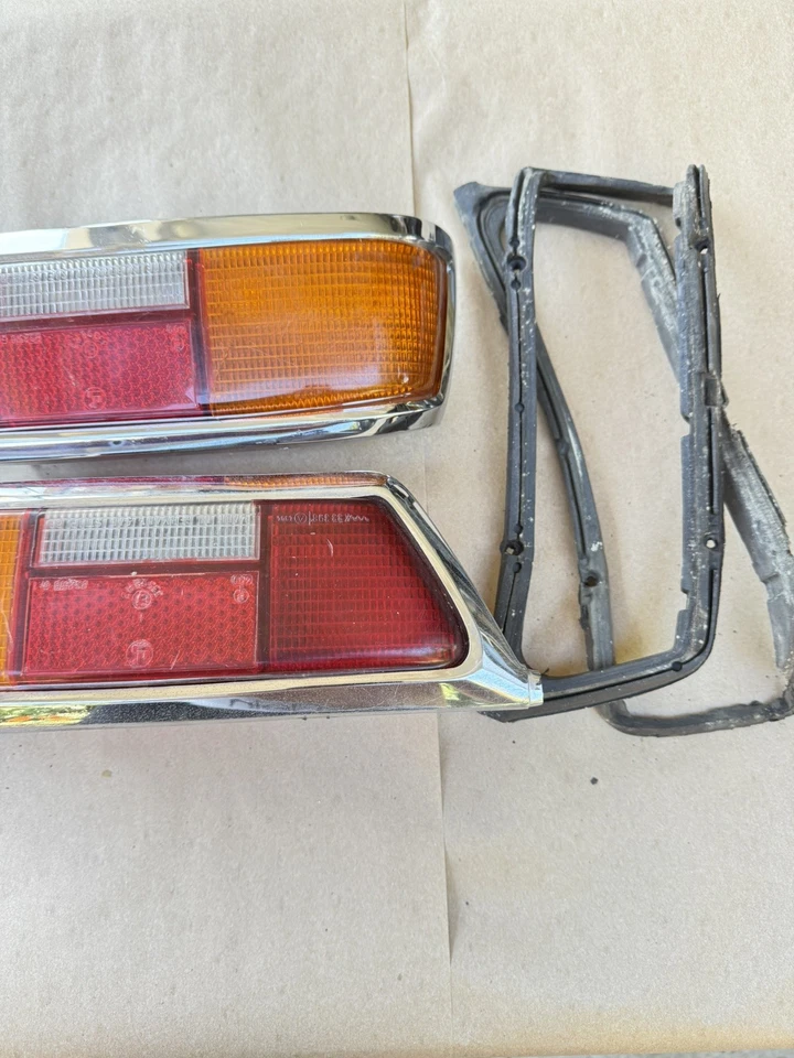 Conjunto de luz trasera izquierda mercedes-benz w113 280sl 250sl 230sl OEM  Foto 2 de 4