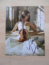 Maria Duenas Violine signed 8x10 inch photo autograph