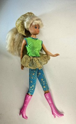 simba toys steffi love, drehbar, langes blondes haar, goldf. haartuch