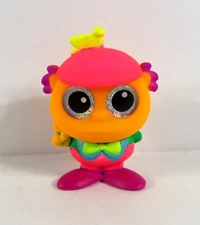 Just Play Disney Doorables Neon Glow Black Light Tweedle Dee Figure NEW