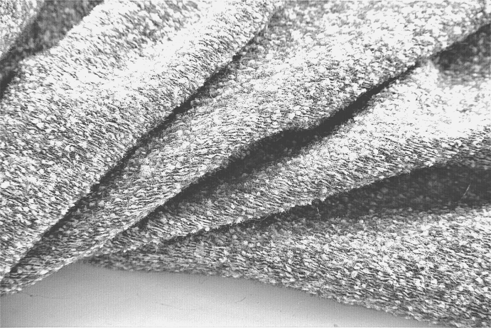 LIGHT GREY BOUCLE BOILED WOOL CASHMERE BLEND LUXURIOUS KNIT MADE IN