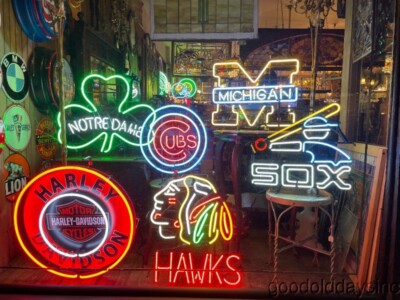 miller coors Budweiser ライトサイン　ネオン　酒場　old It's Miller Time Miller Lite Neon Glass Sign Beer Bar Light Lite