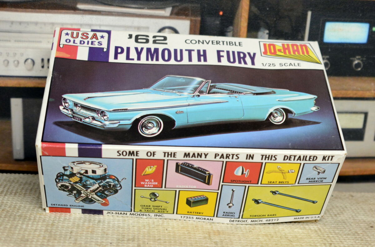 1962 Plymouth Fury Convertible model kit by JO-HAN C-4762 1 1962 Plymouth Fury Convertible model kit by JO-HAN C-4762 1