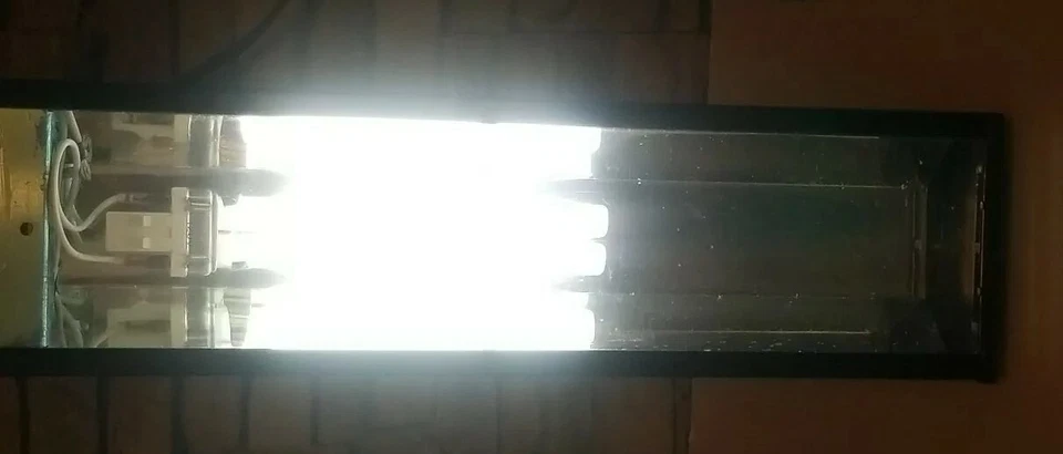 AQUARIUM LIGHT JBJ AQUA-LIGHT LED 13WATT... 17"L x 4"W x 2" H  - Image 3 of 4