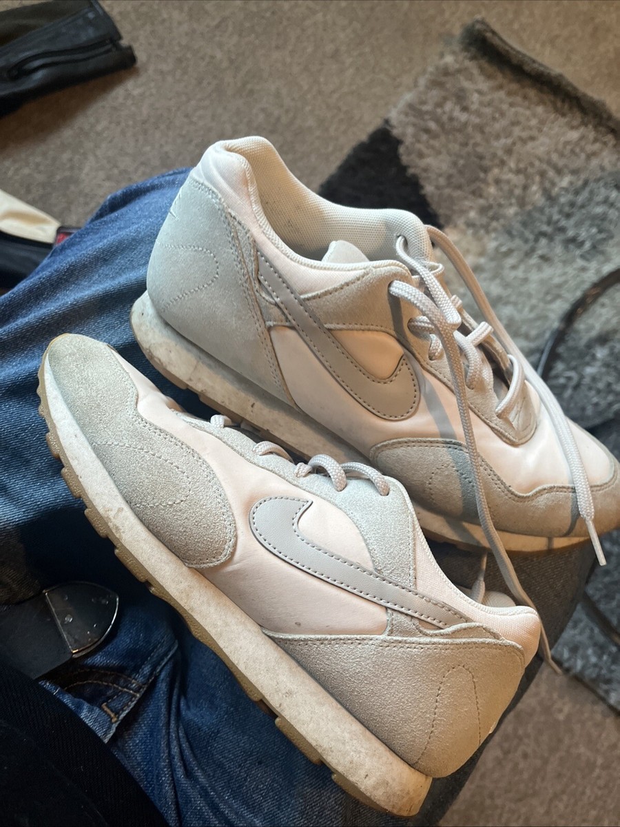 women's nike size 5.5