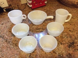 Mixed Lot of 7 Milk Glass Pieces Fire King/Glasbake/Oven Proof/Heat Proof