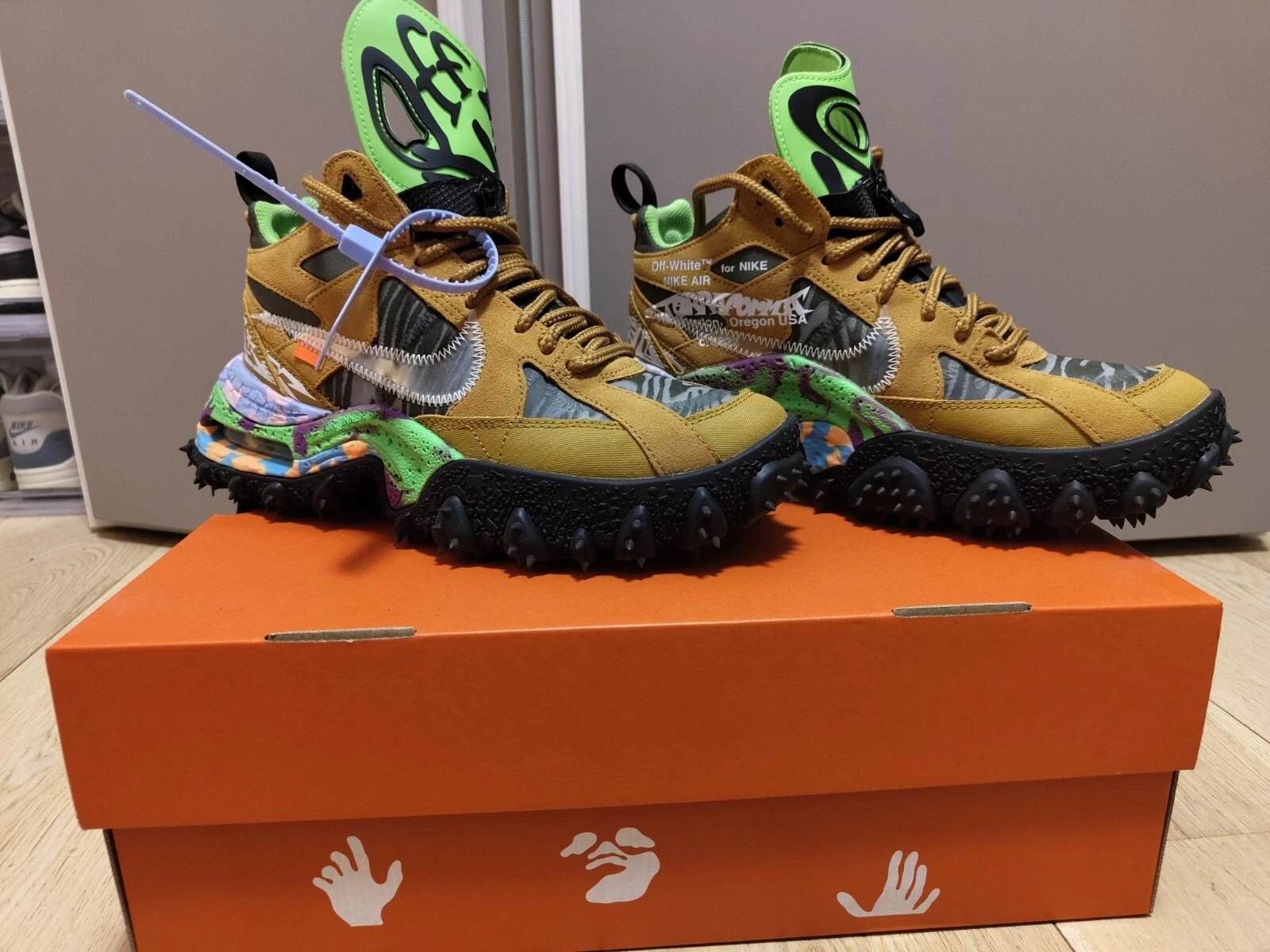 OFF WHITE X NIKE Nike Terraforma Off White Wheat Avena