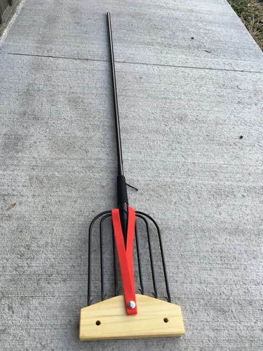 BEST MADE!  Ice fishing Fish spear spearing MADE IN USA Travels straight!! 5 pd