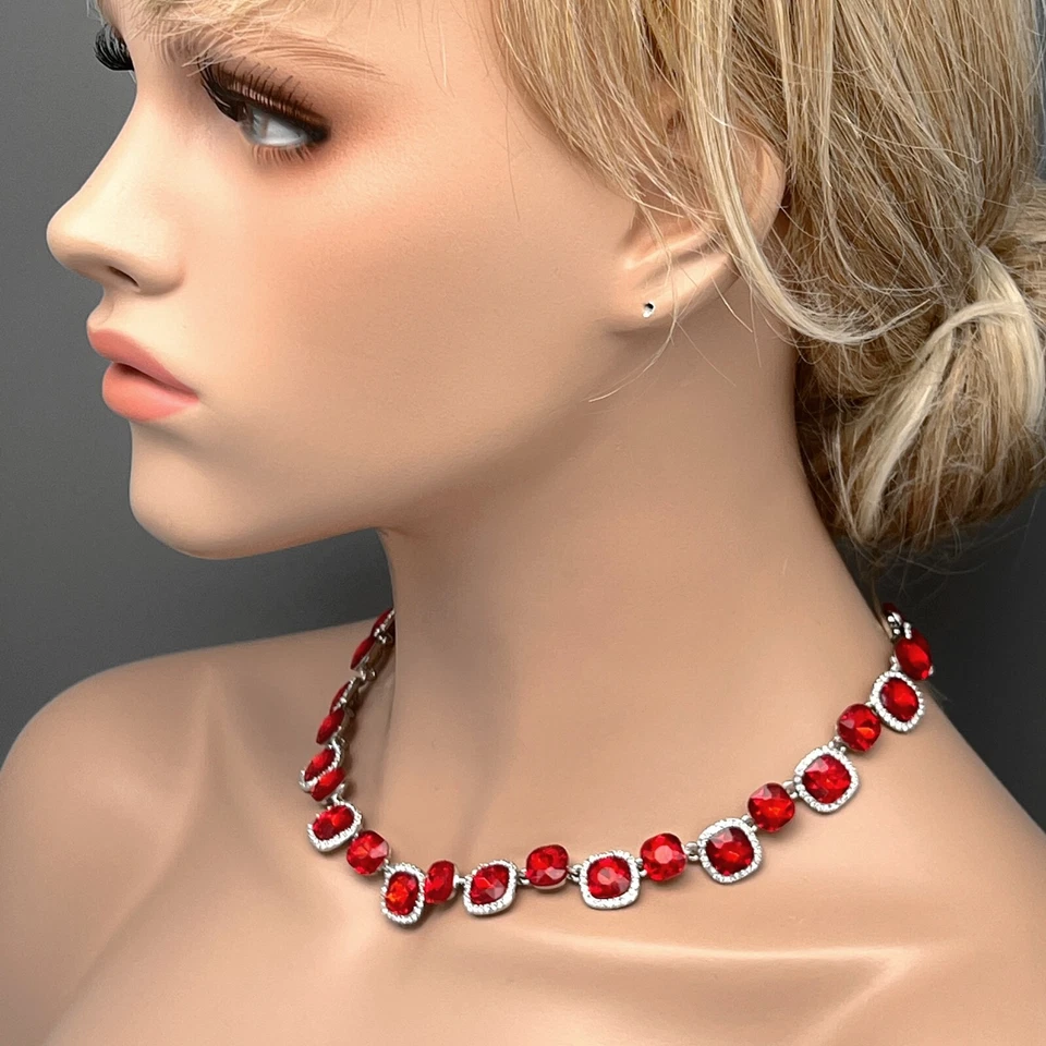 Colar de tênis feminino almofada vermelha cristal strass babador joia tom prata 48 - Imagem 4 de 4