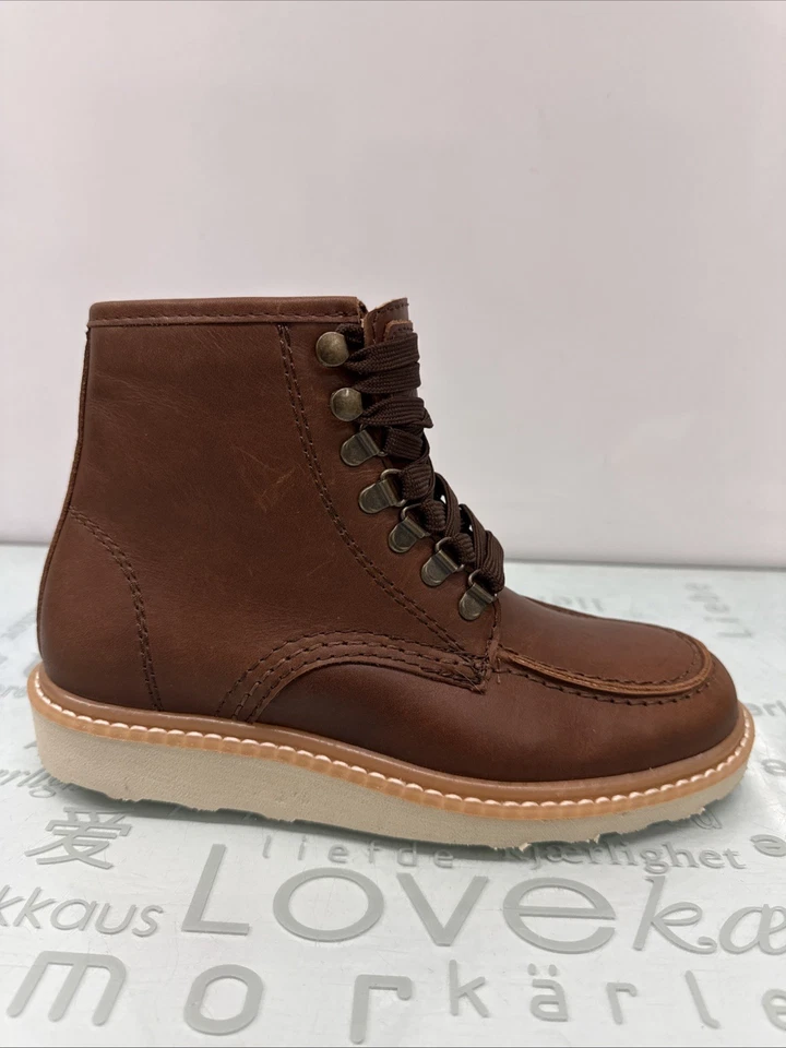 Botas de trabajo Dingo "Chukka" para mujer talla 7M cuero marrón con cordones. Foto 3 de 4
